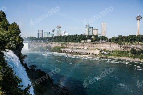Vorschau: Panorama-Luftaufnahme der Niagarafälle, American Falls bei Sonnenuntergang in den Niagarafällen, Ontario, Kanada