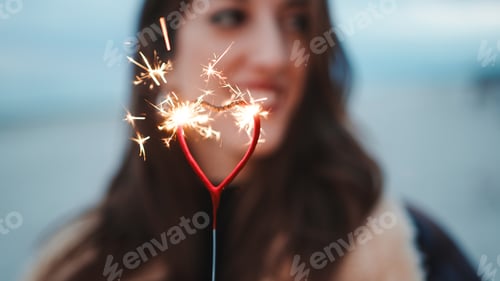 Preview: Girl With Heart-shaped Sparkle Candle