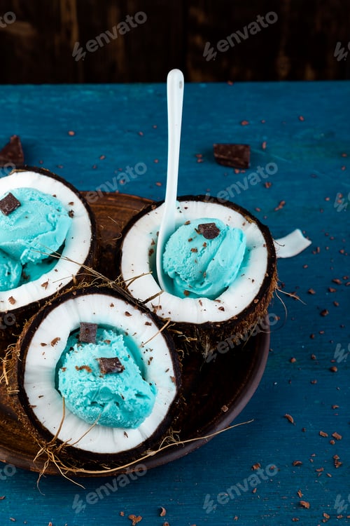 Preview: Blue ice cream in coconut bowl.