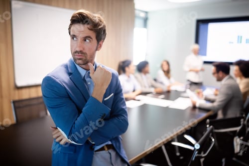 Preview: Entrepreneurs and business people conference in modern meeting room