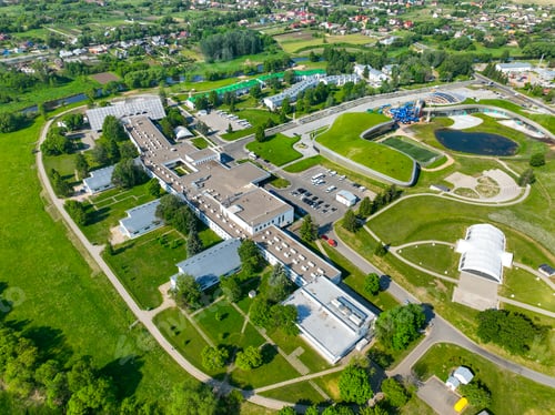 Preview: Suzdal resort with modern and old buildings