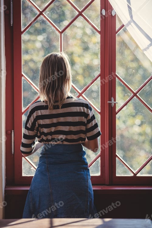 Preview: Young girl stay near window in old palace