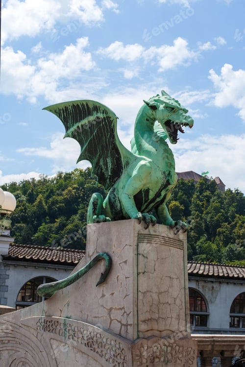 Preview: Dragon bridge in Ljubljana, Slovenia
