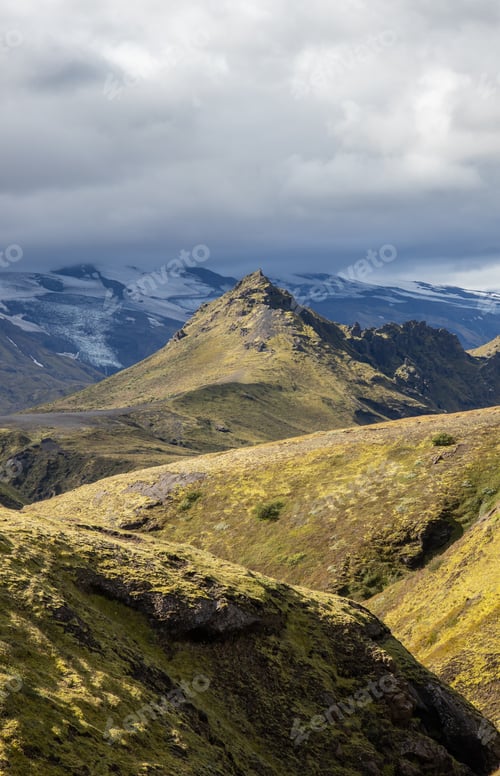 Preview: mountain sunset hiking iceland Laugavegur
