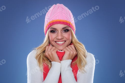 Preview: Beautiful young woman in winter clothes