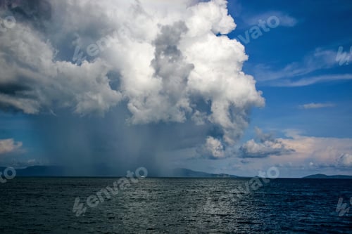 Preview: Rain in the sea