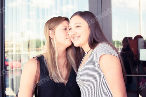 Preview: Silly sisters