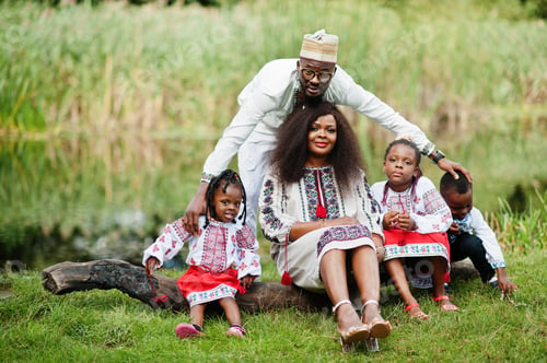 Preview: African family in traditional clothes
