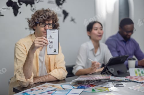 UI,UX developer optimize smart energy app, color, button, real-time monitoring of efficient insight