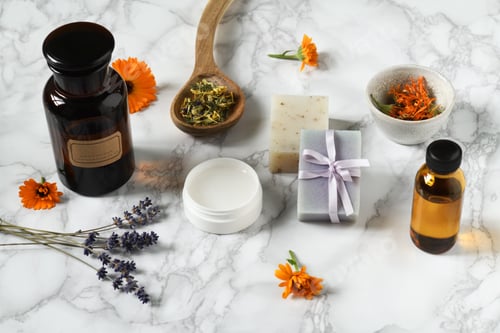 Preview: Arrangement of skin care products