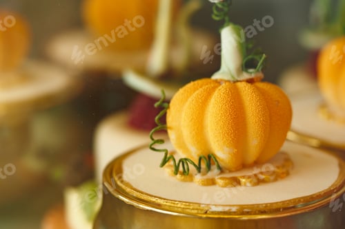 Preview: Vibrant pumpkin dessert enhances fall festivities