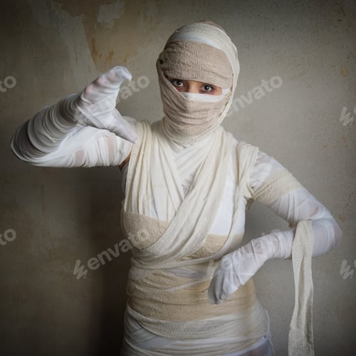 Preview: female mummy