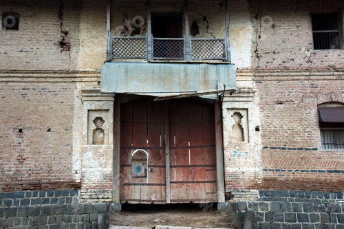 Preview: Old abandoned house in the village, India.