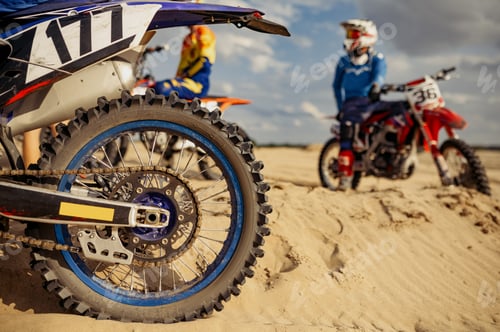 Preview: Motocross driver on extreme desert terrain track