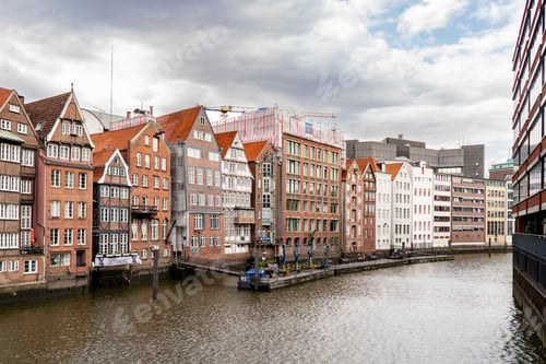 Preview: Perspective view of the canal and bridge leading into the city