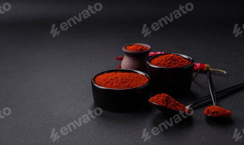 Preview: Spice smoked paprika in the form of powder in bowls and spoons