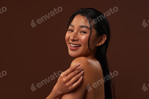 Preview: Natural beauty portrait of Asian woman