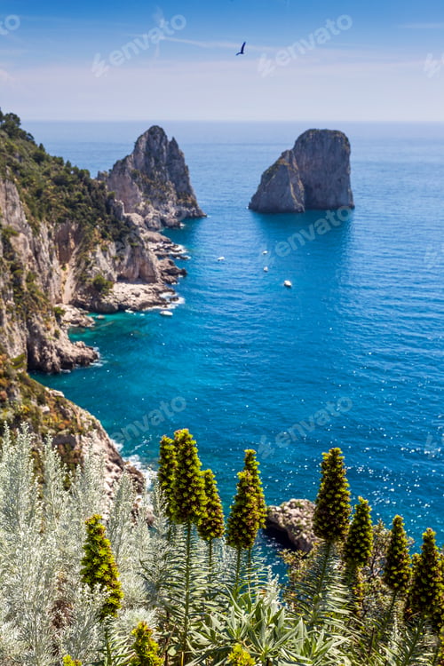 Preview: Cliffs and rocks in sea, Capri, Amalfi Coast, Italy