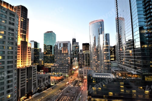 Preview: Chicago skyline at night