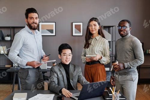 Preview: Modern Brokerage Company Team