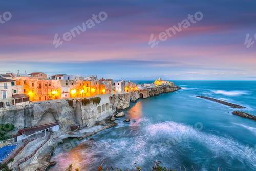 Preview: Vieste - beautiful coastal town on the rocks in Puglia