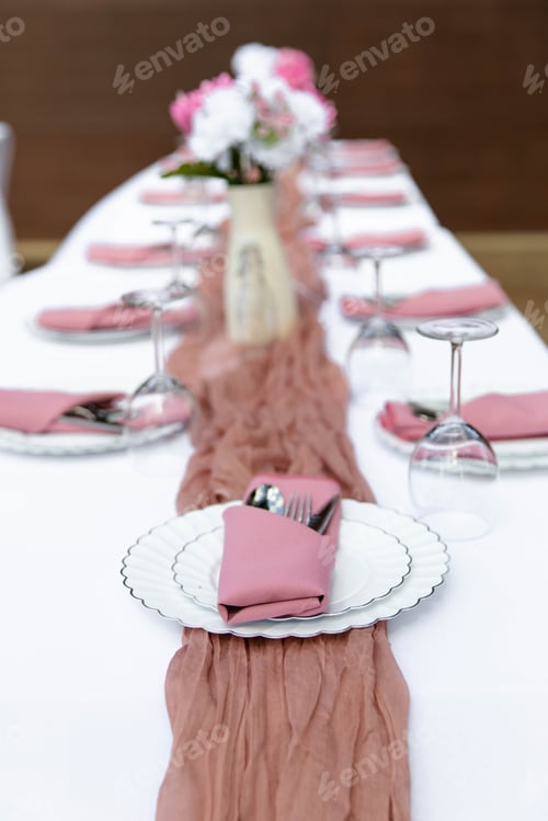 Preview: Wedding day table set up