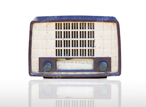 Preview: Vintage radio isolated