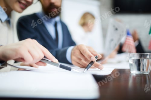 Preview: Discussing political document