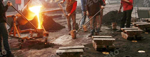 Preview: Workers at the casting factory