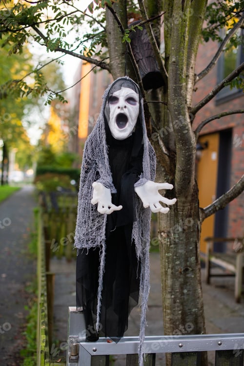 Preview: Halloween decorations on the street