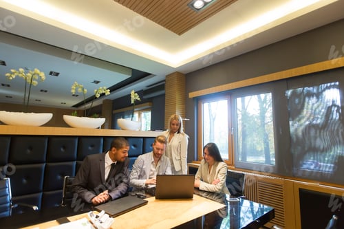 Preview: Young people in the office