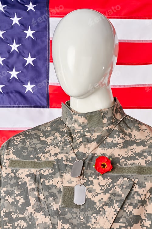 Preview: American soldier mannequin with red poppy
