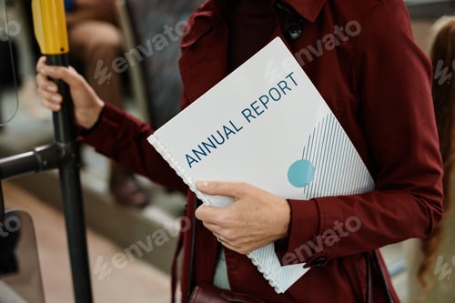 Preview: Businesswoman on Bus Close Up