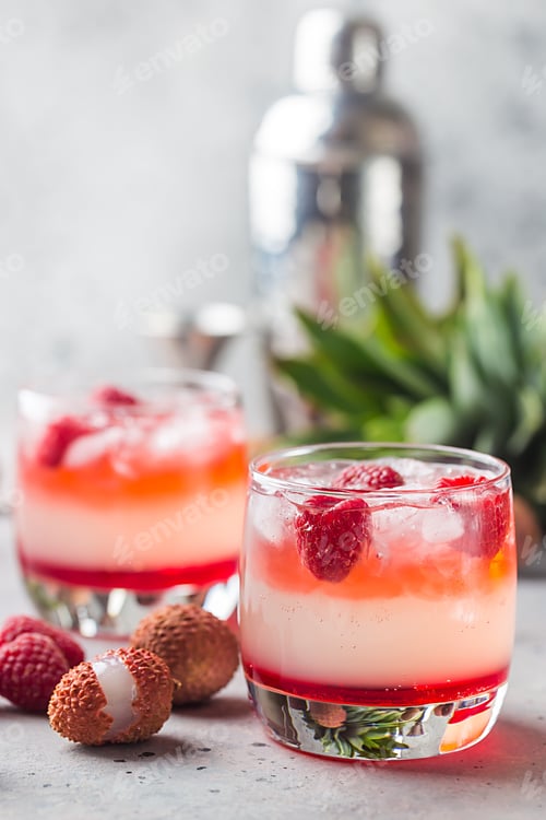 Preview: Cold lychee and raspberry cocktail