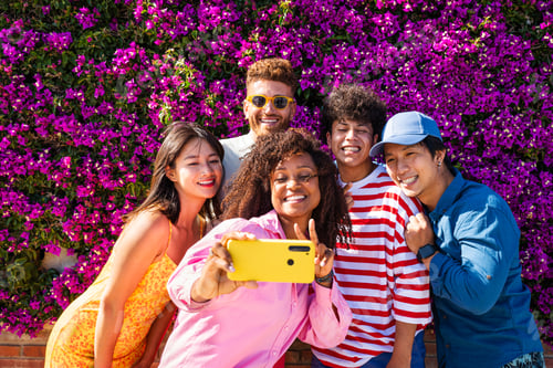 Preview: Group of young best friends bonding outdoors