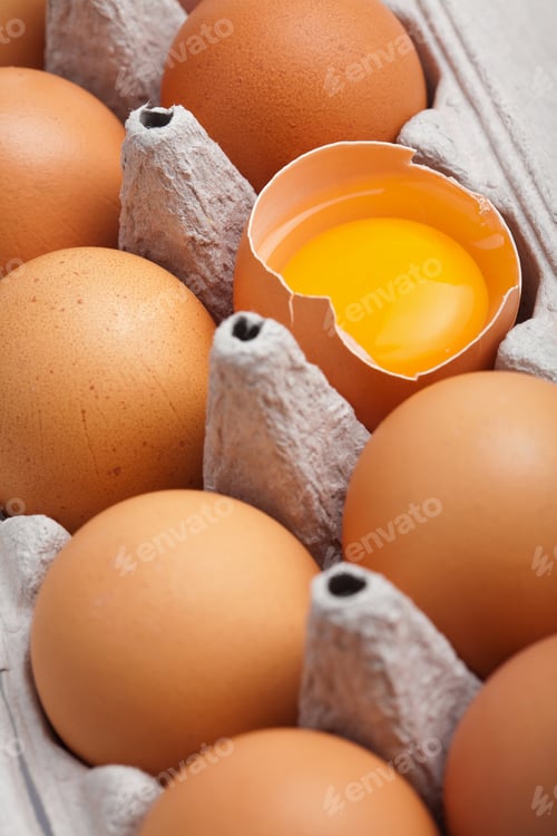 Preview: eggs in box