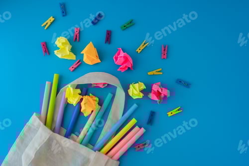 Visualização: Espaço vazio de material de papelaria escolar. Espaço de cópia para seu texto ou saudação educacional