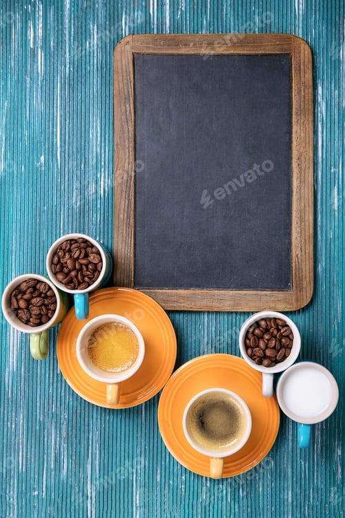 Preview: Coffee beans in cups
