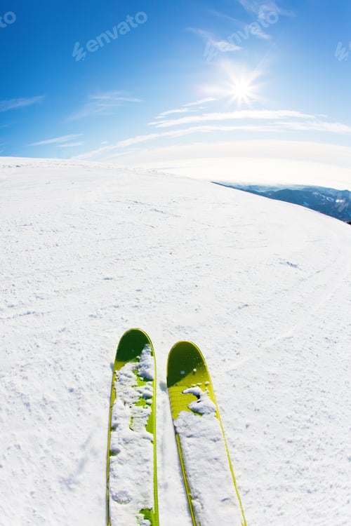 Preview: Ski