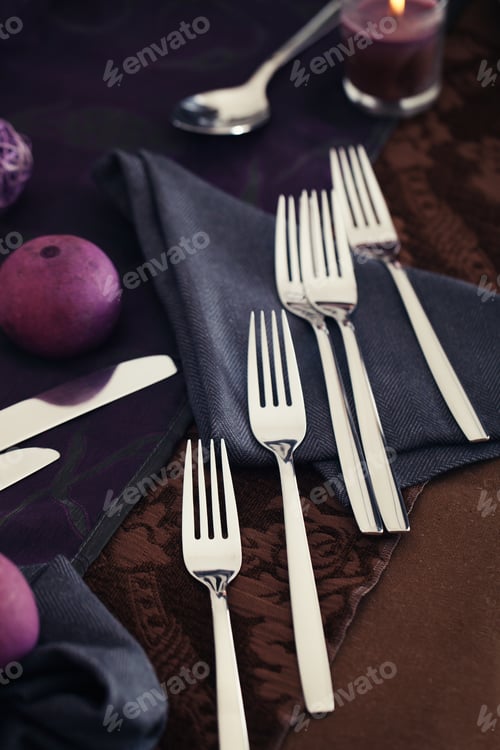 Preview: Table setting