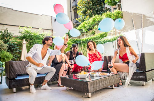 Preview: Friends having party