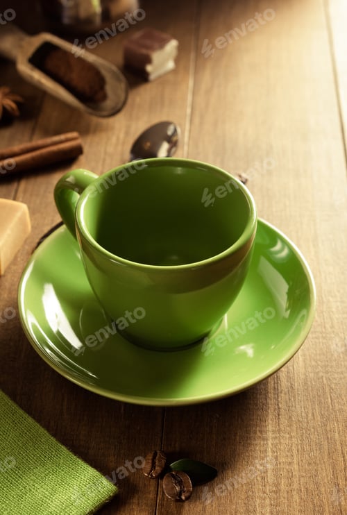 Preview: empty cup of coffee on wood