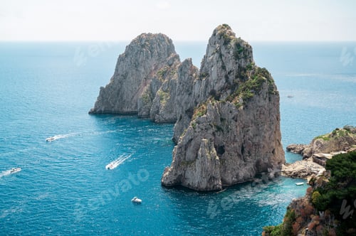 Preview: Tyrrhenian sea coast of Capri, Italy