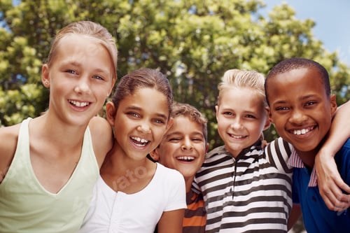 Preview: Enjoying their recess together