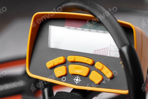 Preview: Control panel with display of modern metal seeker