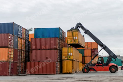 Vista previa: Mobile stacker handler in action at a container terminal. ❤️ nominated 💔