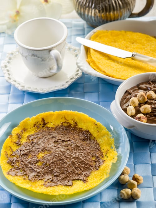 Preview: maize pancakes with hazelnut cream, healthy breakfast