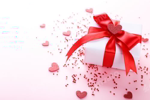 Preview: White gift box with red ribbon and hearts
