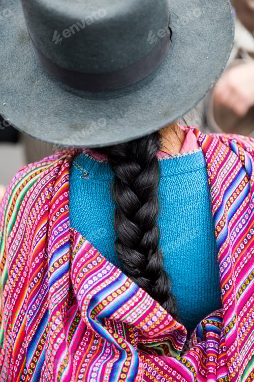 Preview: Traditional Peruvian female braid hairstyle at Lima, Peru