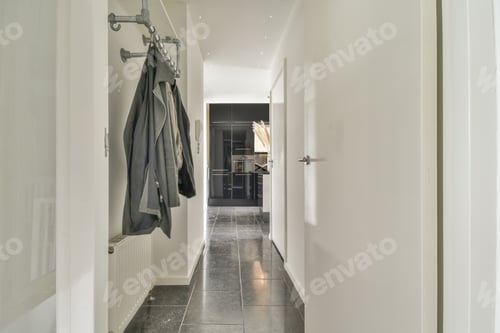 Preview: Spacious room with various areas